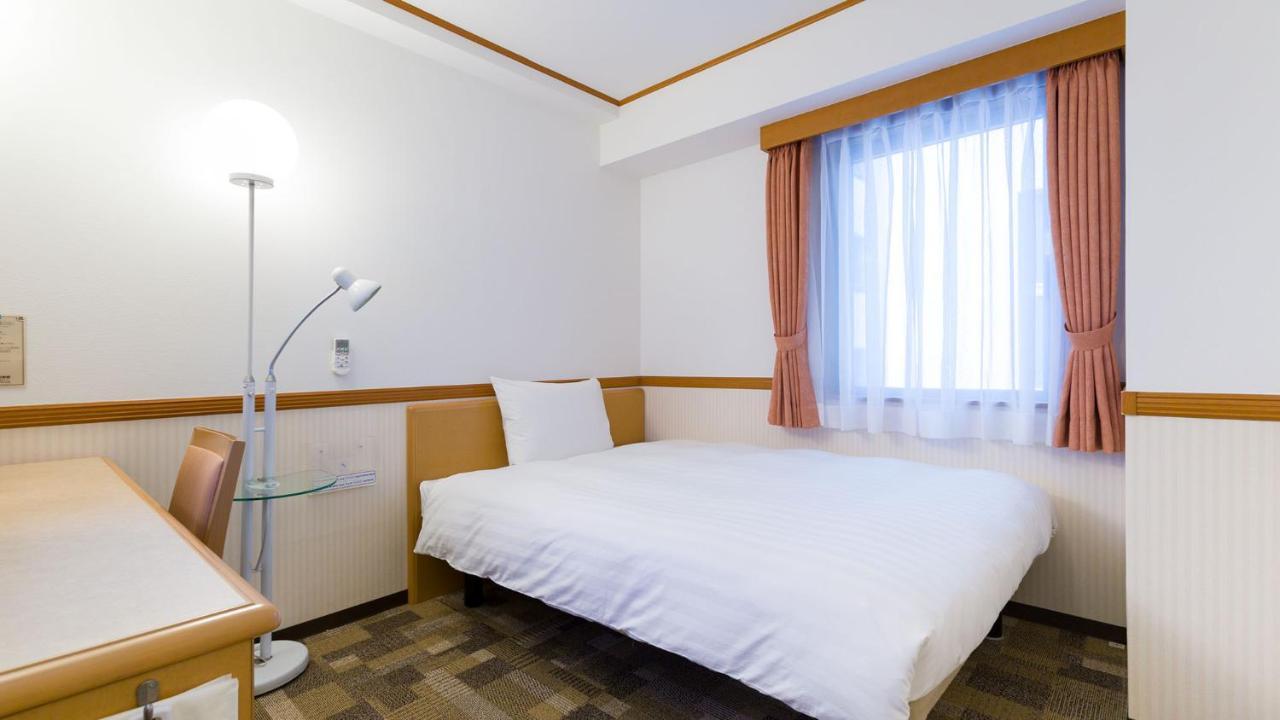 Toyoko Inn Hakata Nishi-Nakasu Фукуока Экстерьер фото